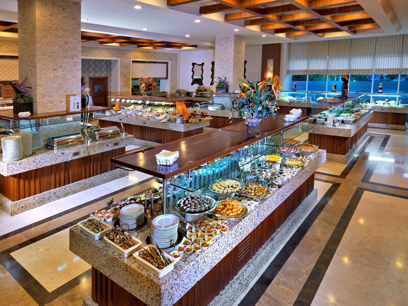 Crystal De Luxe Resort & Spa