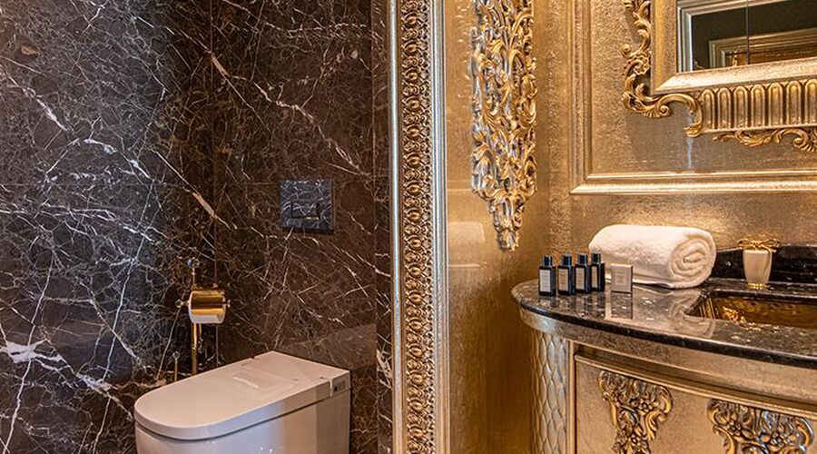 Les ambassadures Hotel & Casino