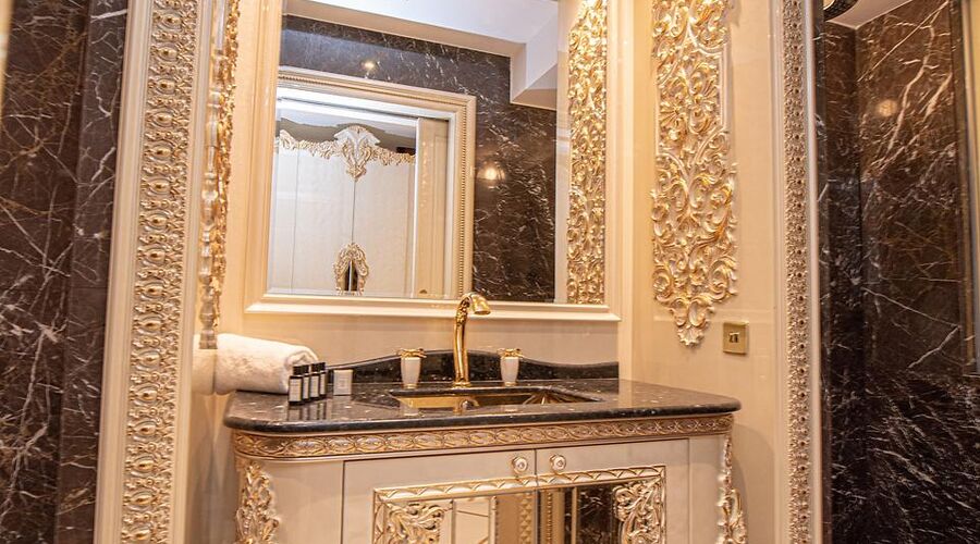 Les ambassadures Hotel & Casino