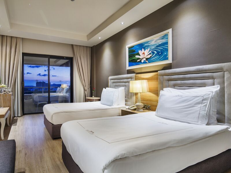 Bellis Deluxe Hotel