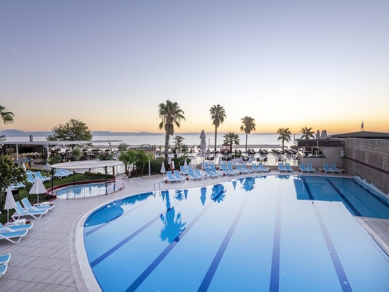 Armas Gül Beach Hotel