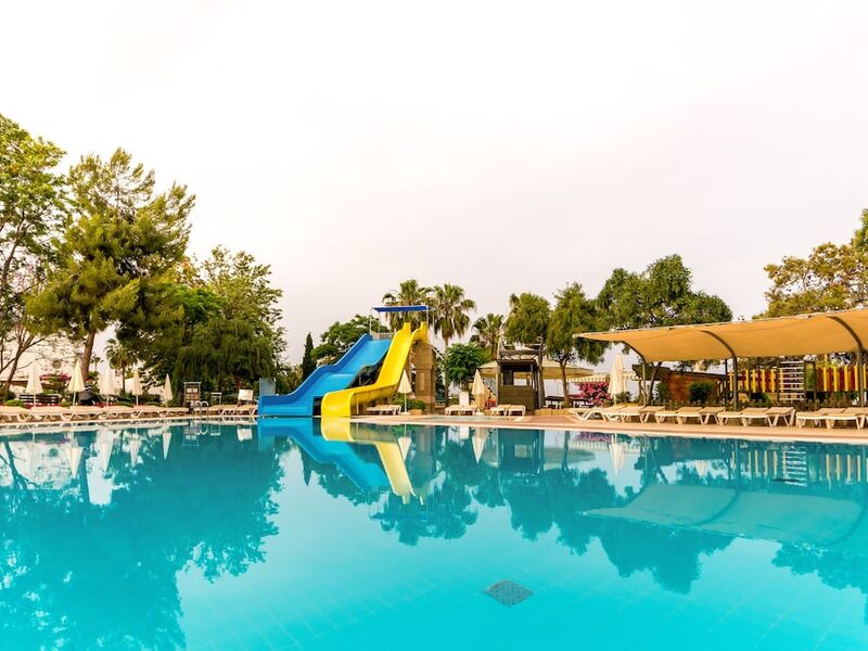 Armas Green Fuğla Beach