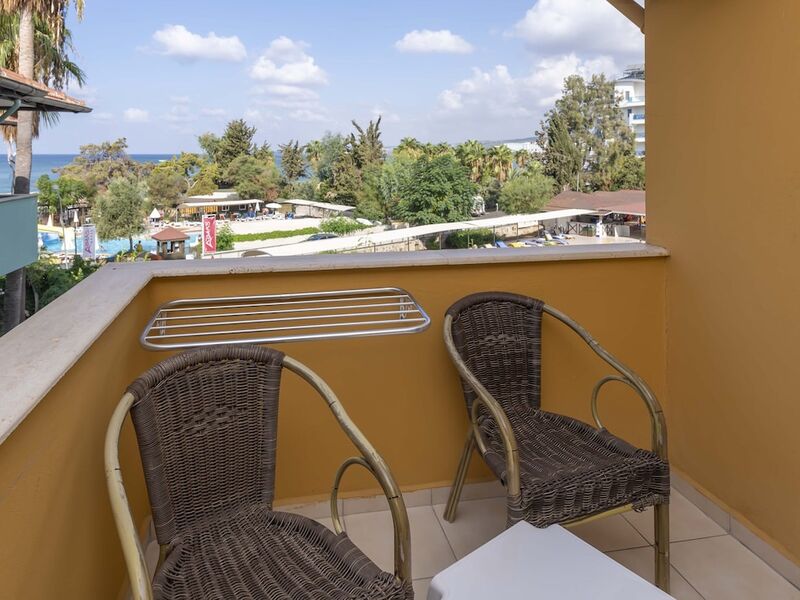 Armas Green Fuğla Beach